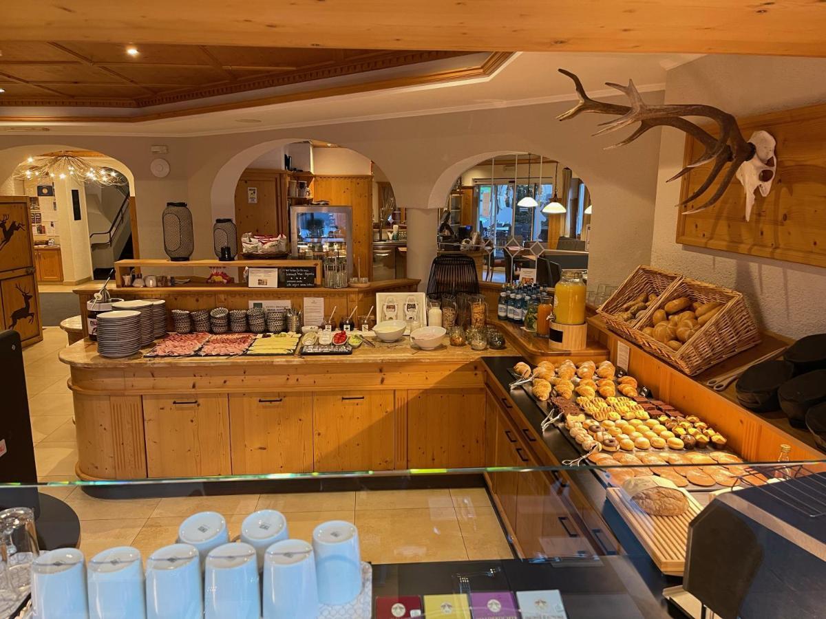 Residence Hotel Alpinum Campo Tures Bagian luar foto