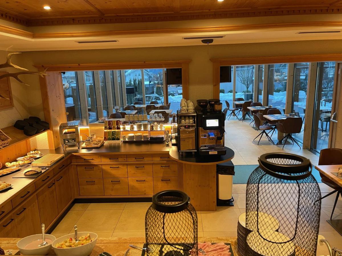 Residence Hotel Alpinum Campo Tures Bagian luar foto