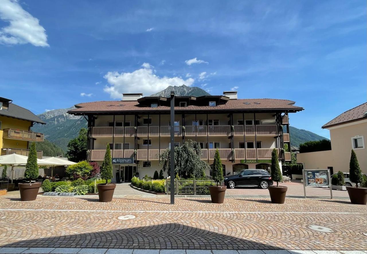 Residence Hotel Alpinum Campo Tures Bagian luar foto