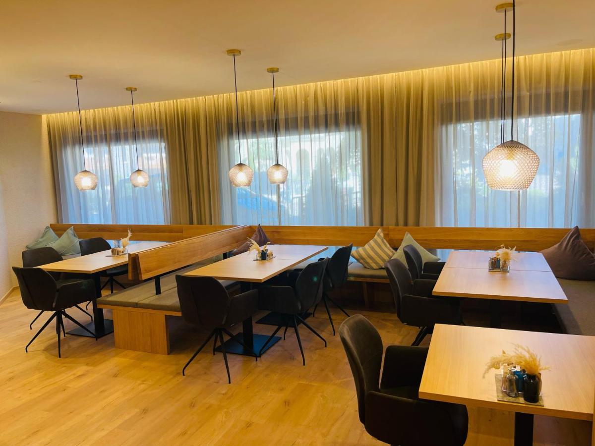 Residence Hotel Alpinum Campo Tures Bagian luar foto