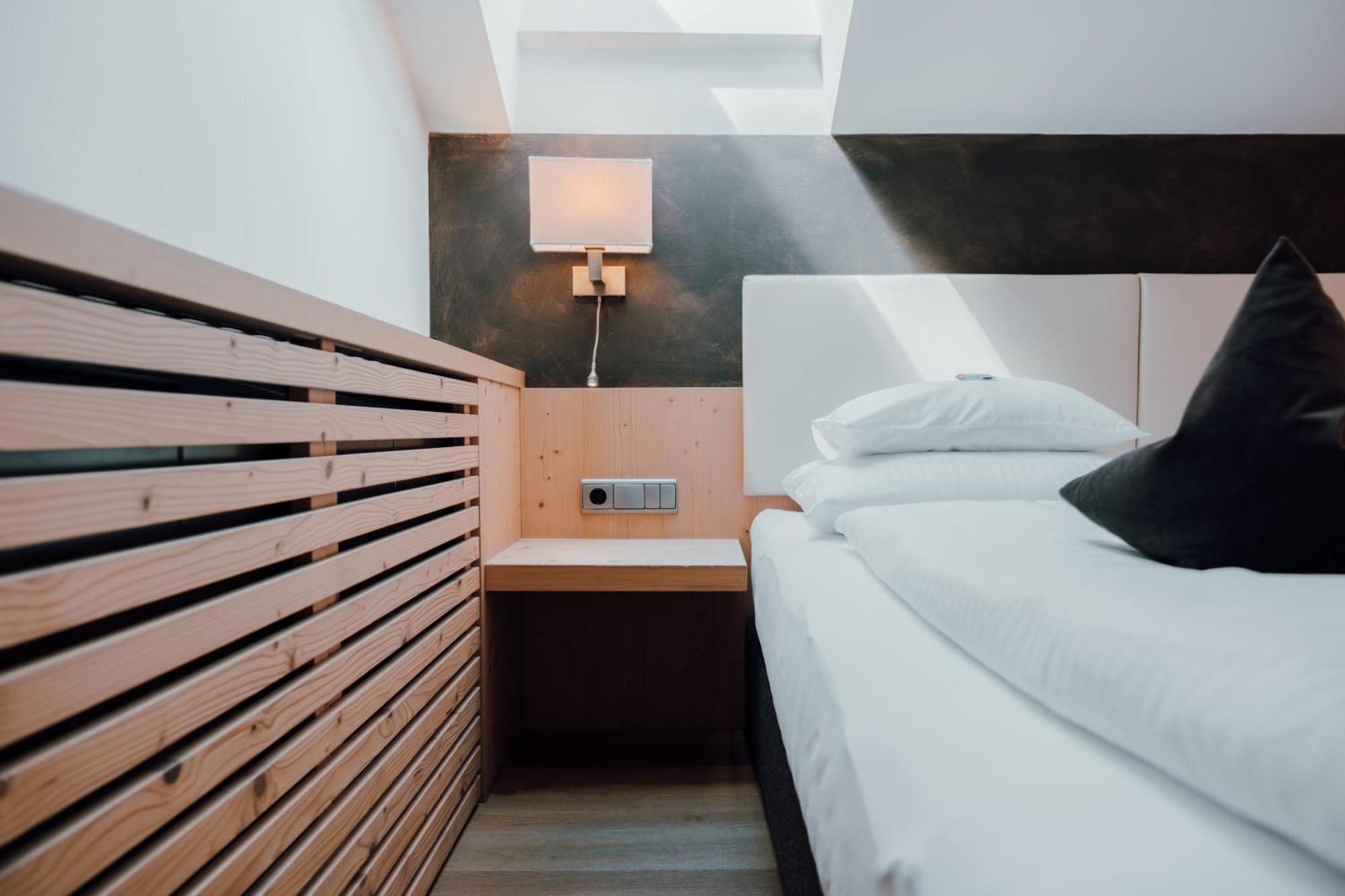 Residence Hotel Alpinum Campo Tures Bagian luar foto