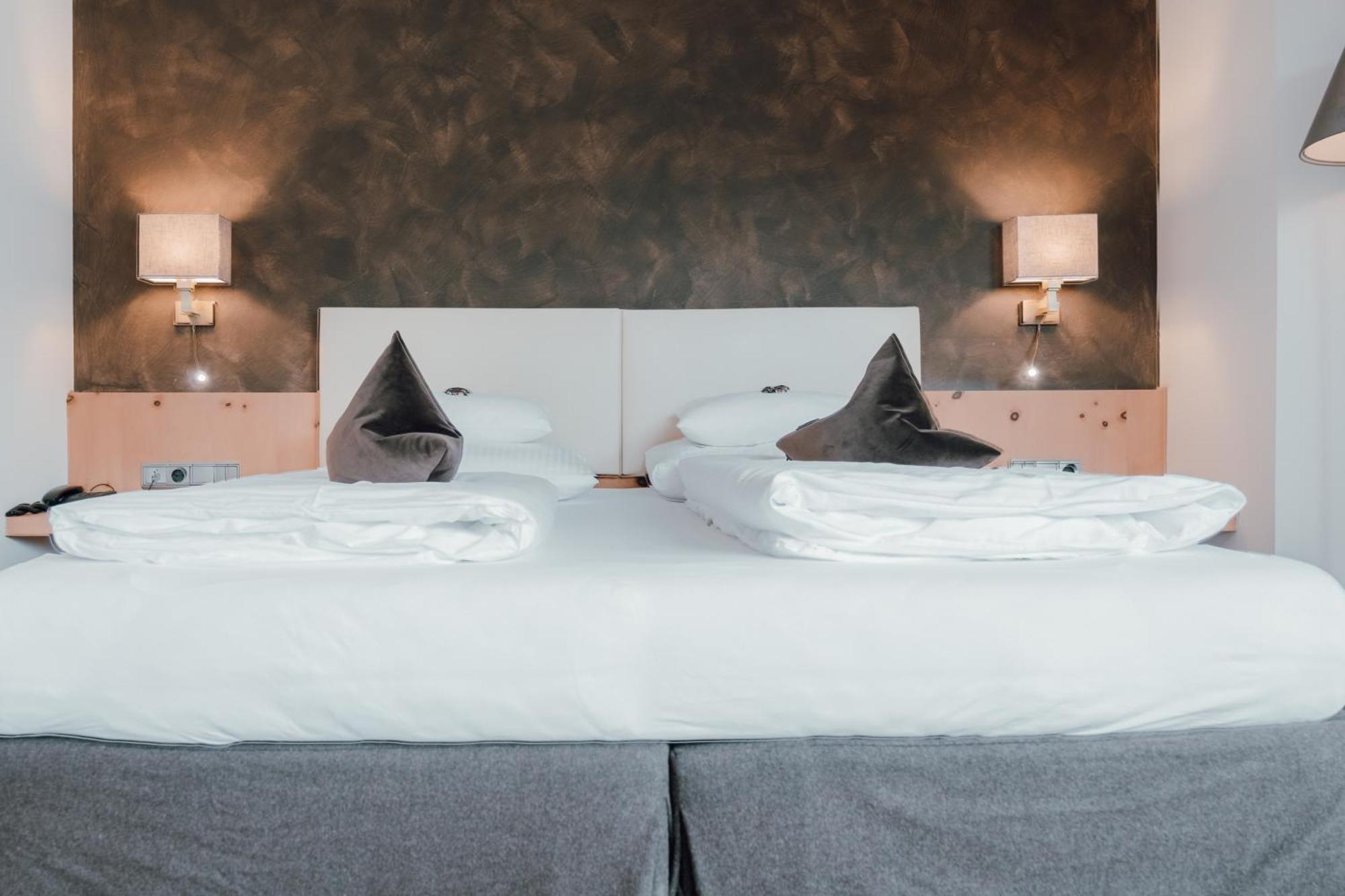 Residence Hotel Alpinum Campo Tures Bagian luar foto