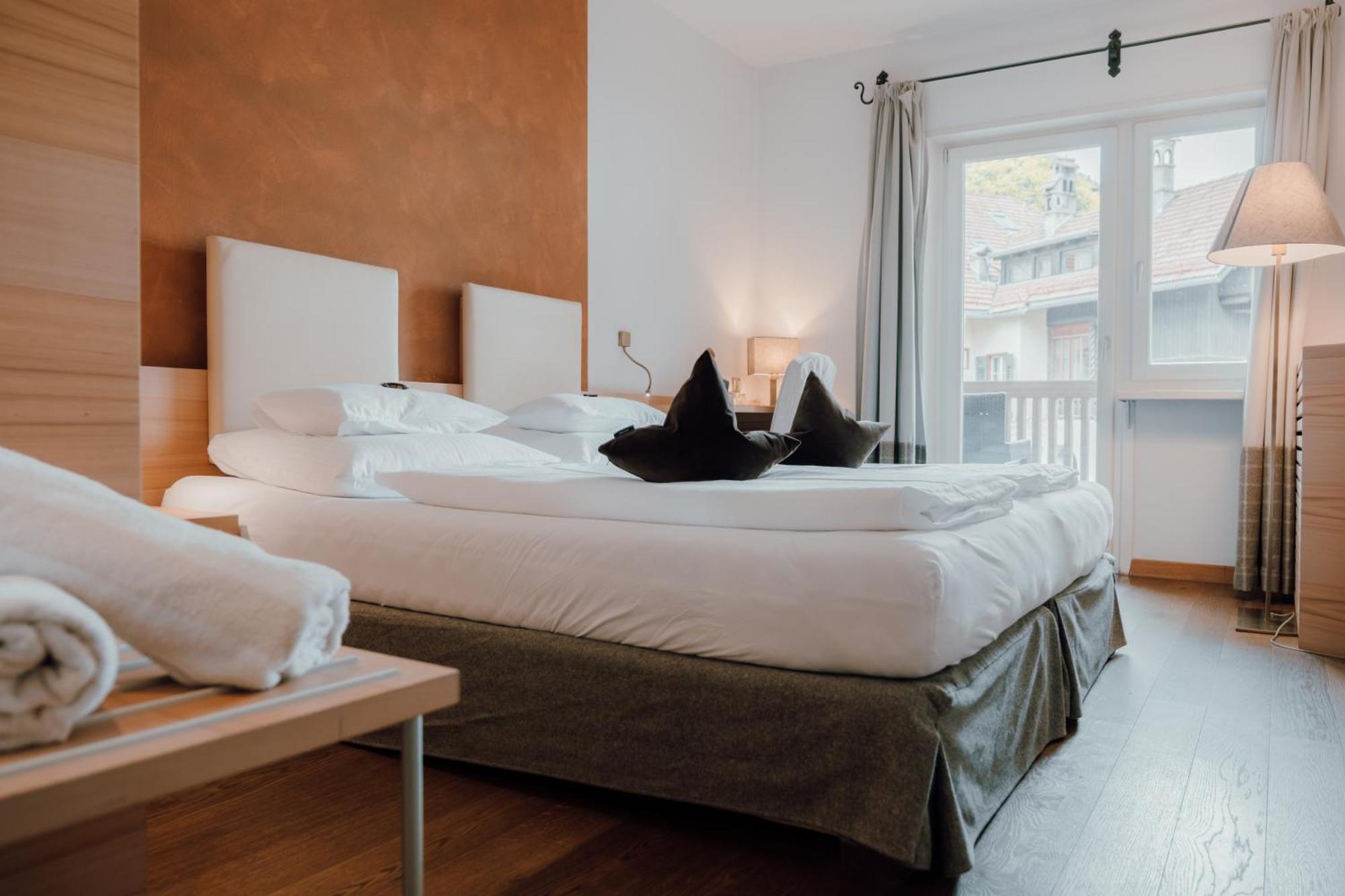 Residence Hotel Alpinum Campo Tures Bagian luar foto