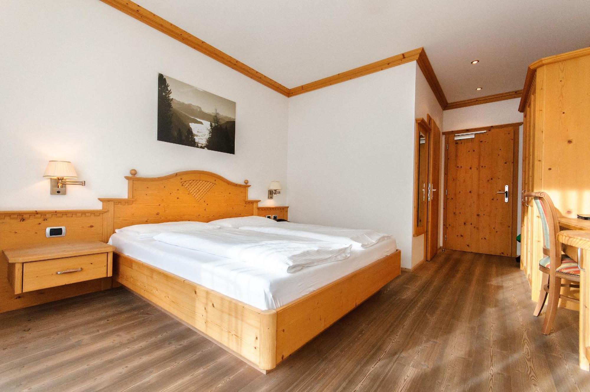Residence Hotel Alpinum Campo Tures Ruang foto